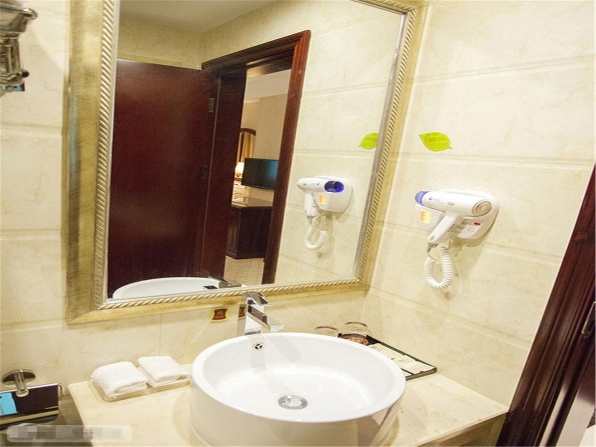 Vienna International Hotel Shanghai Hengshan Road エクステリア 写真